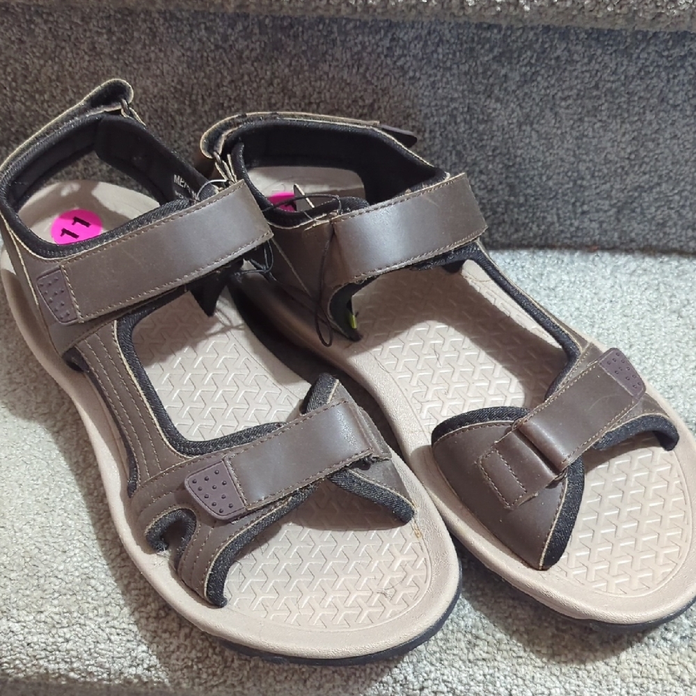 Eddie Bauer Brown Sandals, Size 11.  NWT
